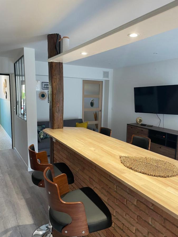 Appartement En Rez De Jardin Tout Equipe Fleurance Exteriér fotografie